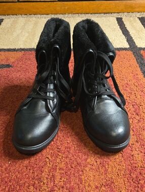 Combat Winter Boots Size 10 Fur Womens
